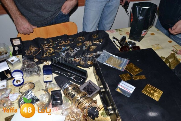 police searrchind 0128 (4).jpg